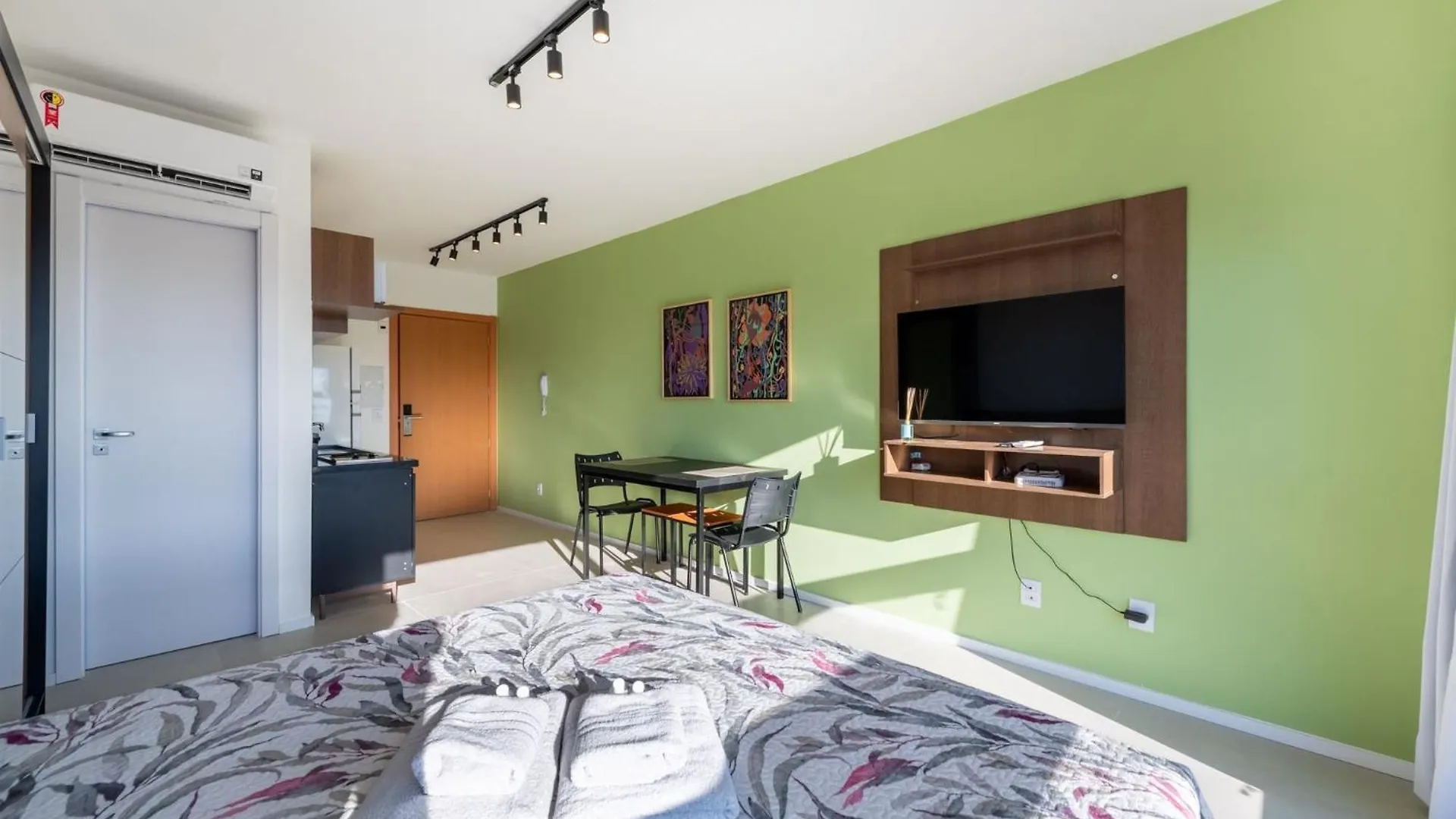 Liv - Apartamento 1111 Porto Alegre 0*,
